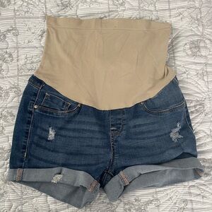 Maternity shorts